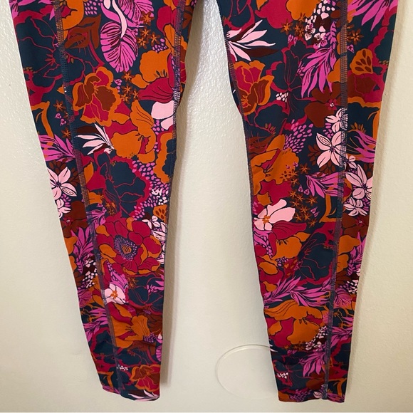 Free People Movement Free Love Orange Floral Print Cropped Leggings - Picture 8 of 9